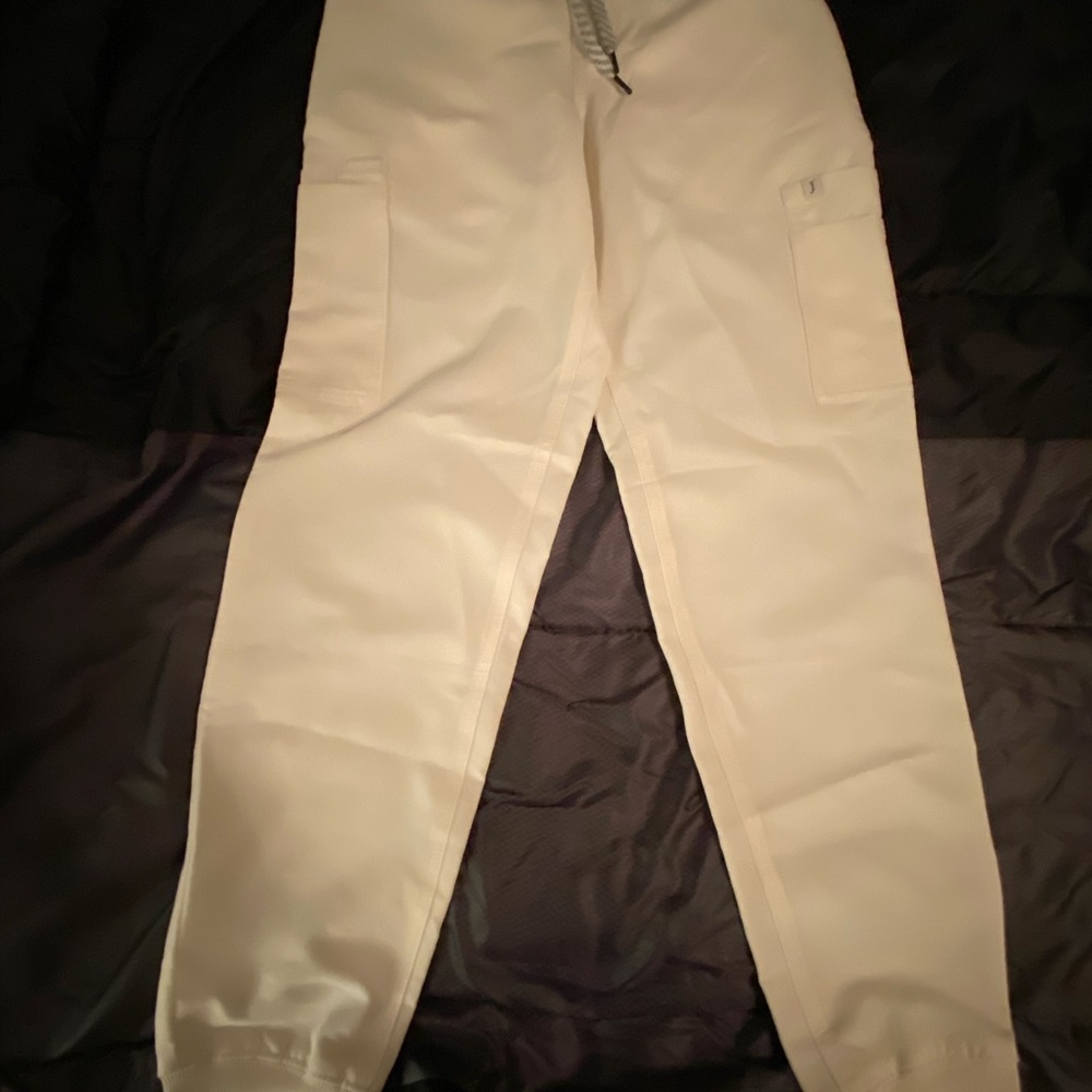 Jaanuu Sz XS cream joggers. NWT